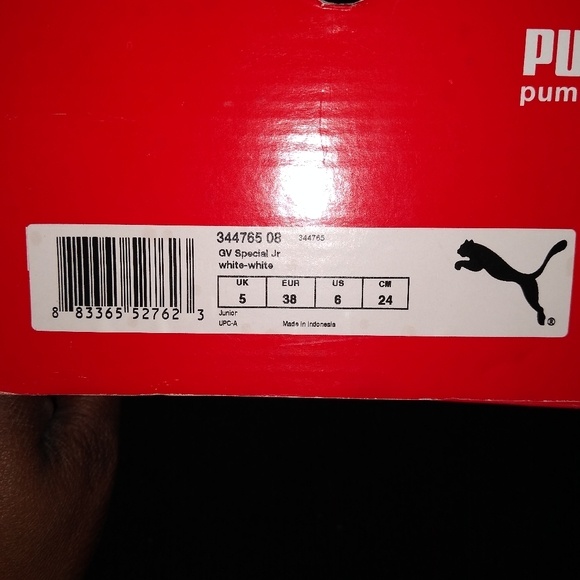 Puma - Picture 2 of 4